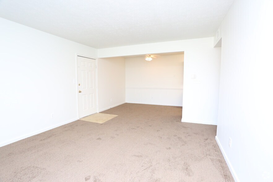 More Photos Of 3130 Saint Anthony Gardens Dr, Louisville Apartments For Sale