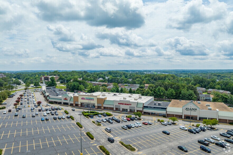 More Photos Of 14300-14520 Smoketown Rd, Woodbridge General Retail For Lease