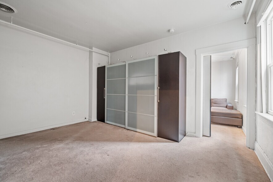 More Photos Of 117 S 16th St, Pittsburgh Storefront Retail Residential For Sale