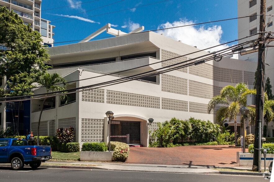 More Photos Of 400 Hobron Ln, Honolulu Apartments For Sale