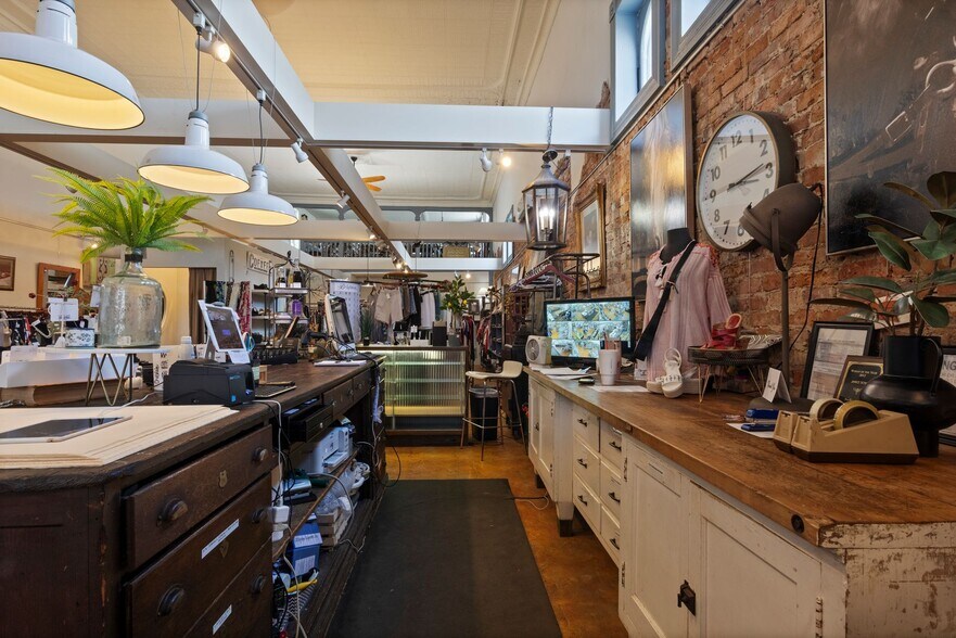 More Photos Of 219 N Main St, Winnsboro Storefront For Sale