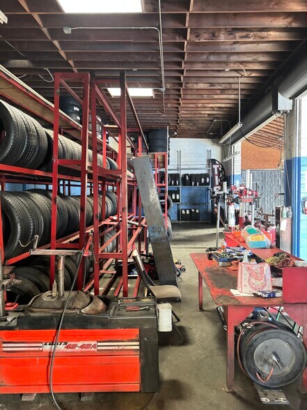 More Photos Of 1225 Torrance Blvd, Torrance Auto Repair For Lease