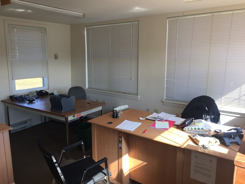 More Photos Of 1499 E Philadelphia Ave, Gilbertsville Storefront Retail Residential For Sale