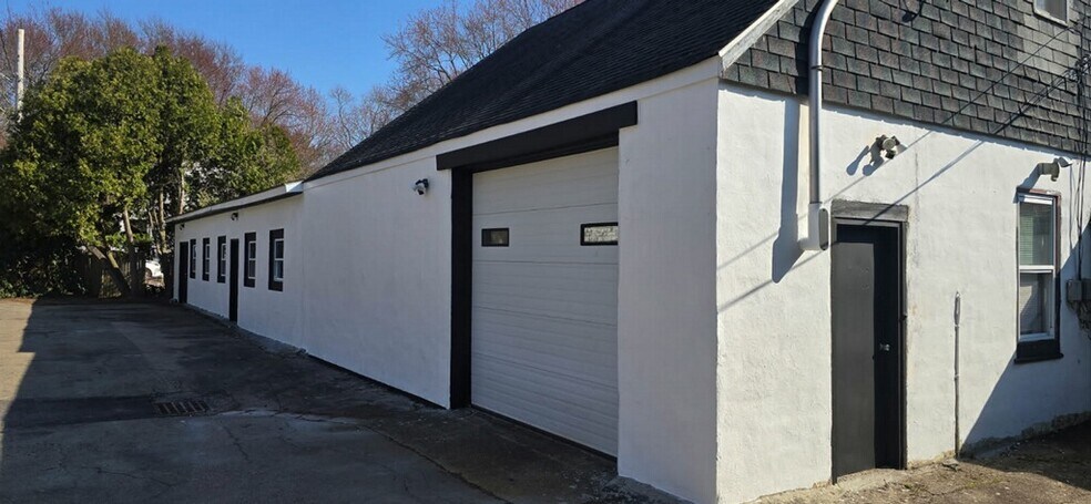 More Photos Of 11 Summer St, Bellingham Manufacturing For Sale