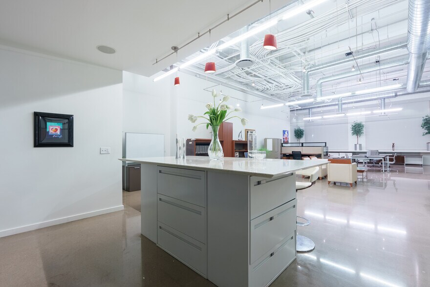 More Photos Of 2210 Blake St, Denver Apartments For Lease