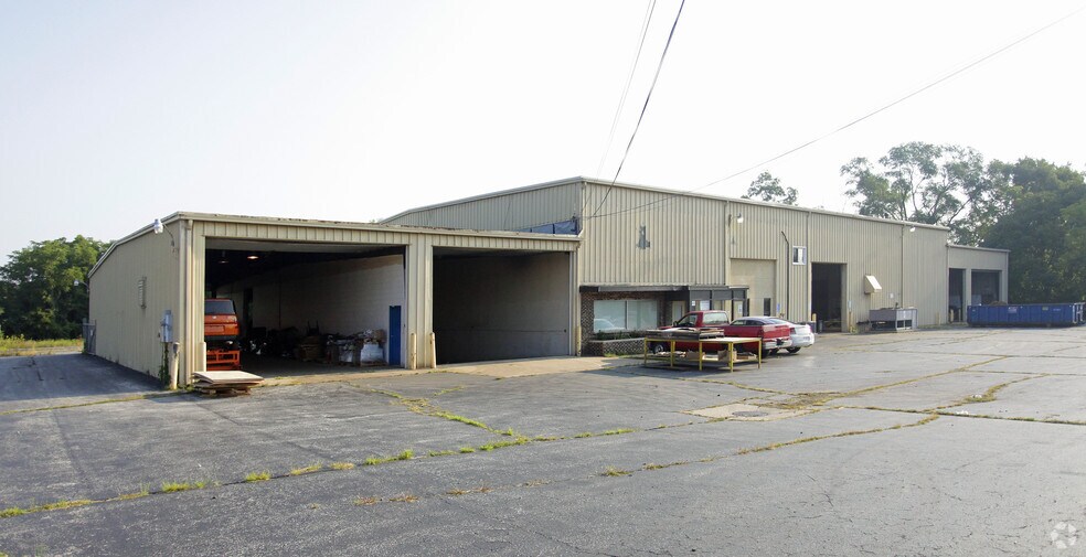 Primary Photo Of 923 E Michigan Ave, Battle Creek Warehouse For Lease