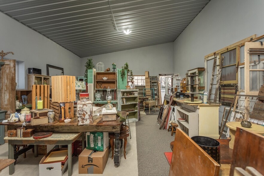 More Photos Of 815 E 1st Ave, Osakis Flex For Lease