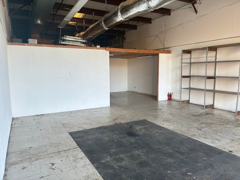 More Photos Of 7475 Murray Dr, Stockton Light Manufacturing For Lease