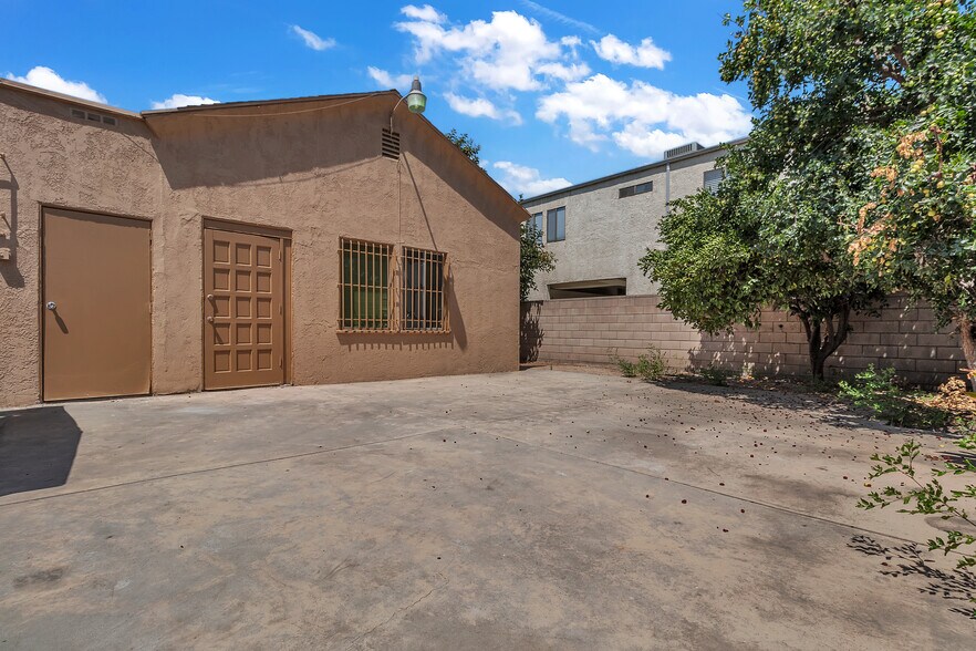 More Photos Of 9707 Flower St, Bellflower Religious Facility For Lease