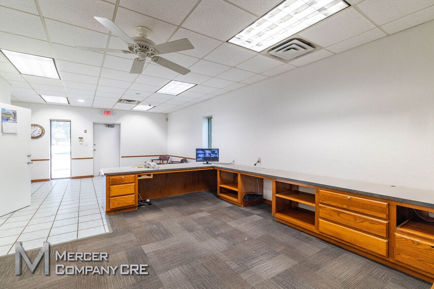 More Photos Of 10108 NW 10th St, Yukon Warehouse For Sale