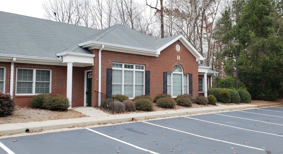More Photos Of 555 Sun Valley Dr, Roswell Medical For Lease