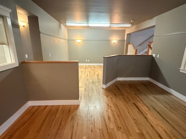 More Photos Of 1510 NE Fairview Village St, Fairview Office Residential For Lease