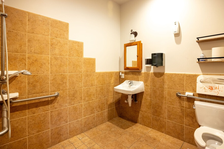 More Photos Of 313-323 Princeton Ave, Half Moon Bay Service For Lease