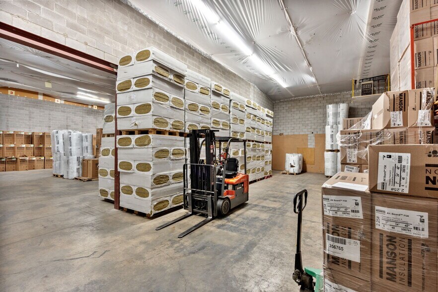 More Photos Of 2660-2678 Lancaster Rd, Ottawa Warehouse For Sale