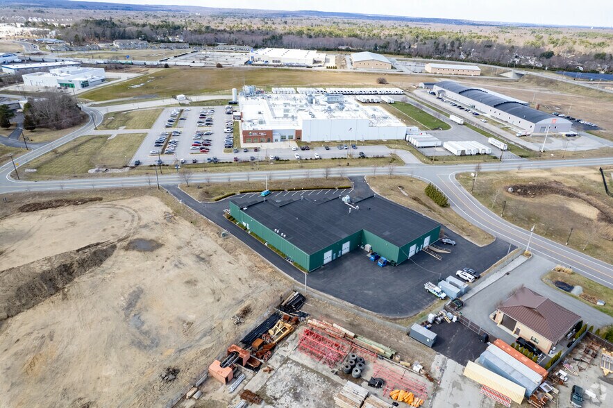 More Photos Of 315 Commerce Park Rd, North Kingstown Warehouse For Sale