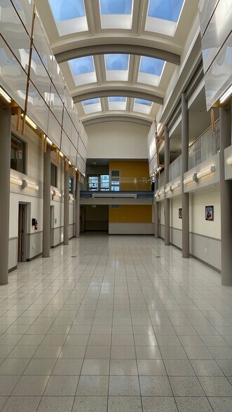 More Photos Of 4638 Centre Ave, Pittsburgh Office For Lease