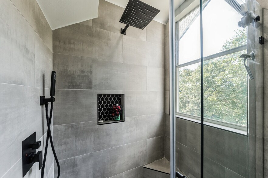 More Photos Of 6111 Atwood St, Austin Multifamily For Sale
