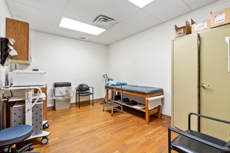 More Photos Of 77-87 Glade Dr, Kittanning Flex For Sale