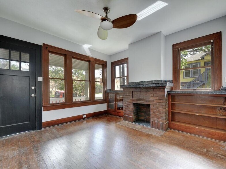 More Photos Of 78 San Marcos St, Austin Office Residential For Lease