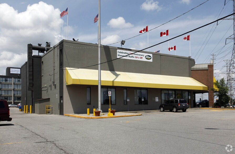 More Photos Of Dixon Road Av, Toronto Hotel For Lease