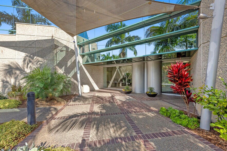 More Photos Of 5962 La Place Ct, Carlsbad Unknown For Lease