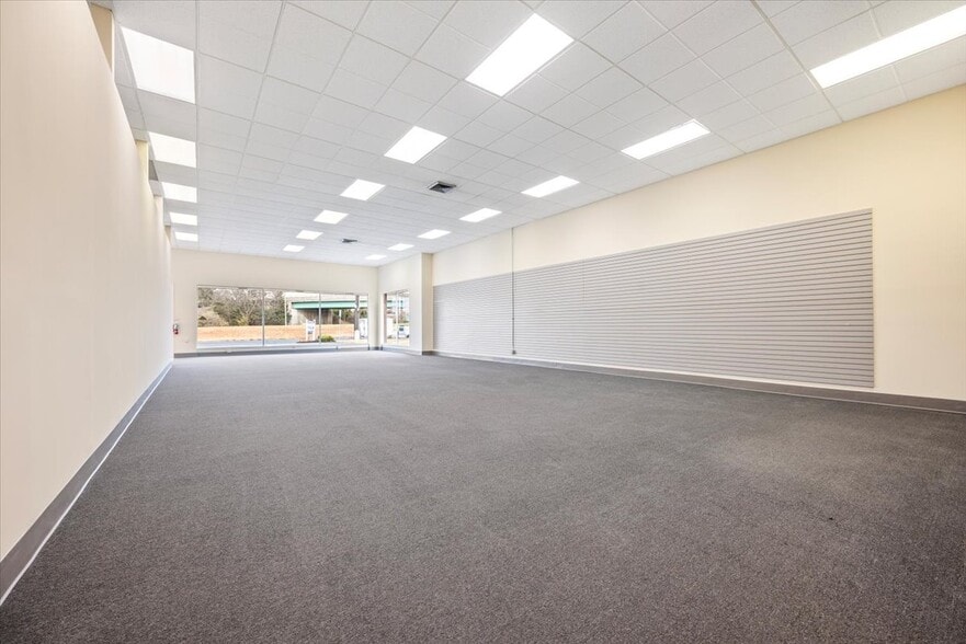 More Photos Of 906 Us Highway 22, Somerville Light Distribution For Lease