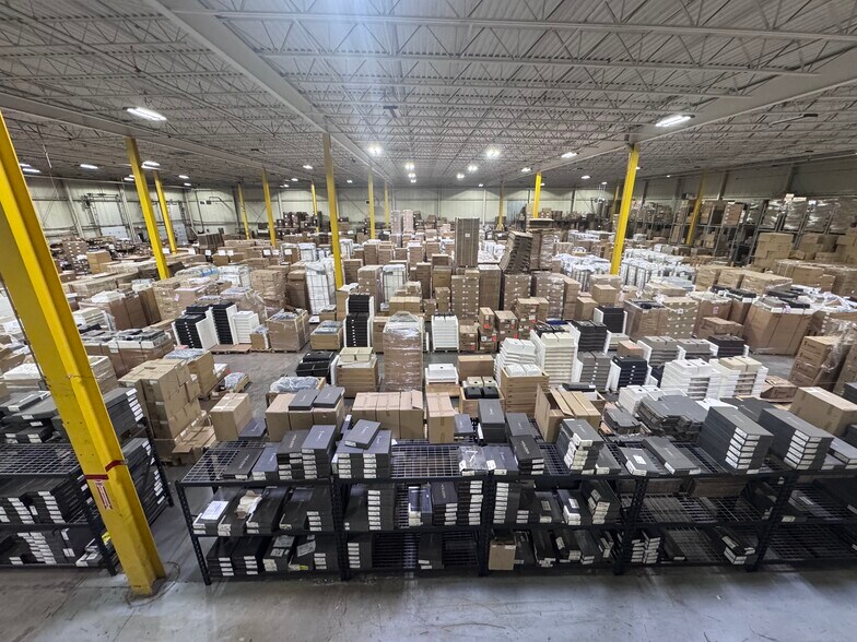 More Photos Of 2605 Kuser Rd, Hamilton Service For Lease