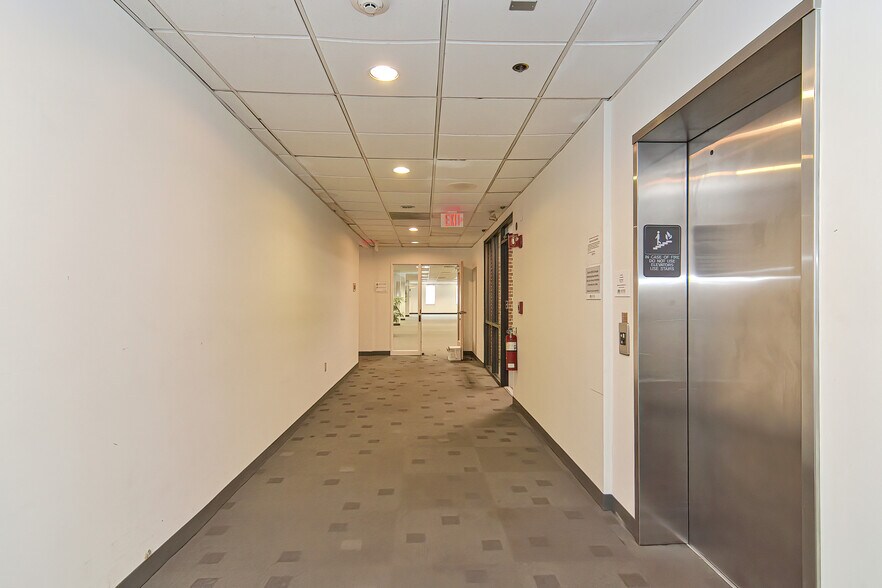 More Photos Of 1 Rounder Way, Burlington Office For Lease