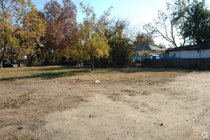 More Photos Of 469 E Valeria St, Fresno Land For Sale