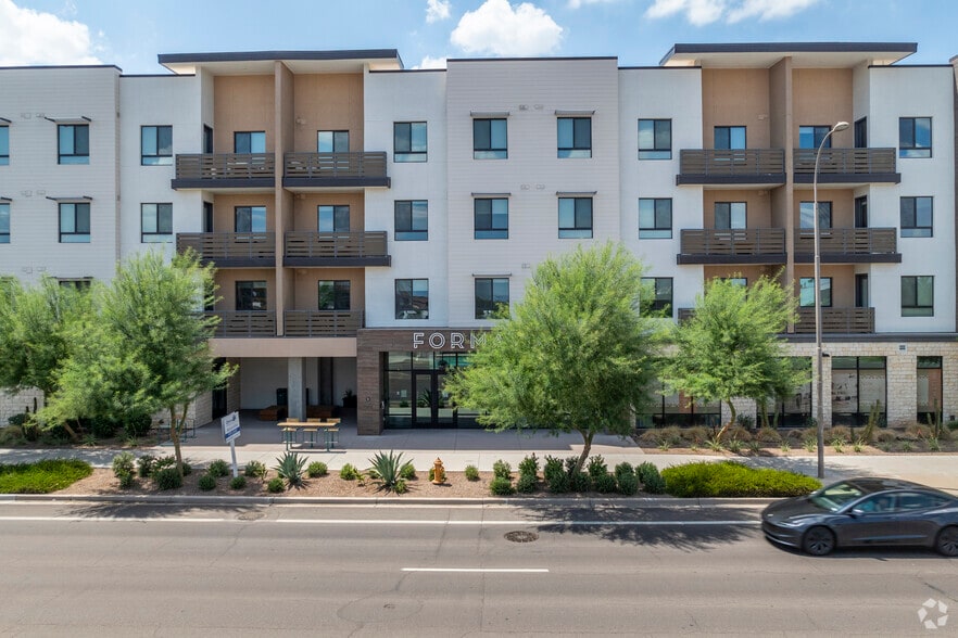 More Photos Of 2040-2060 N Scottsdale Rd, Scottsdale Apartments For Lease