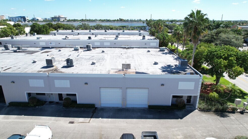 More Photos Of 10855 NW 29th St, Doral Light Manufacturing For Lease