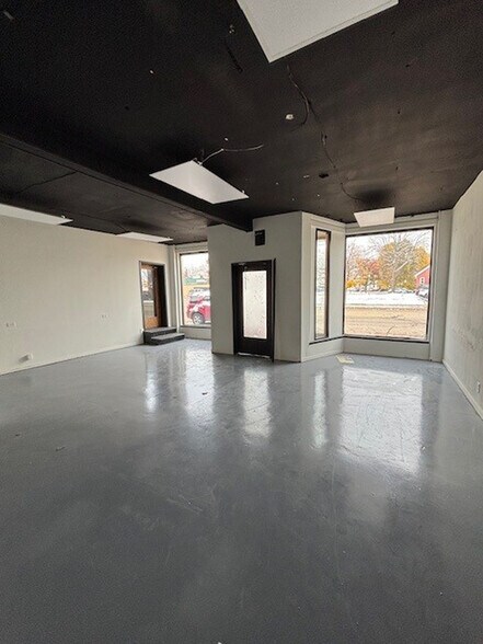 More Photos Of 124 N Main St, Three Rivers Freestanding For Sale