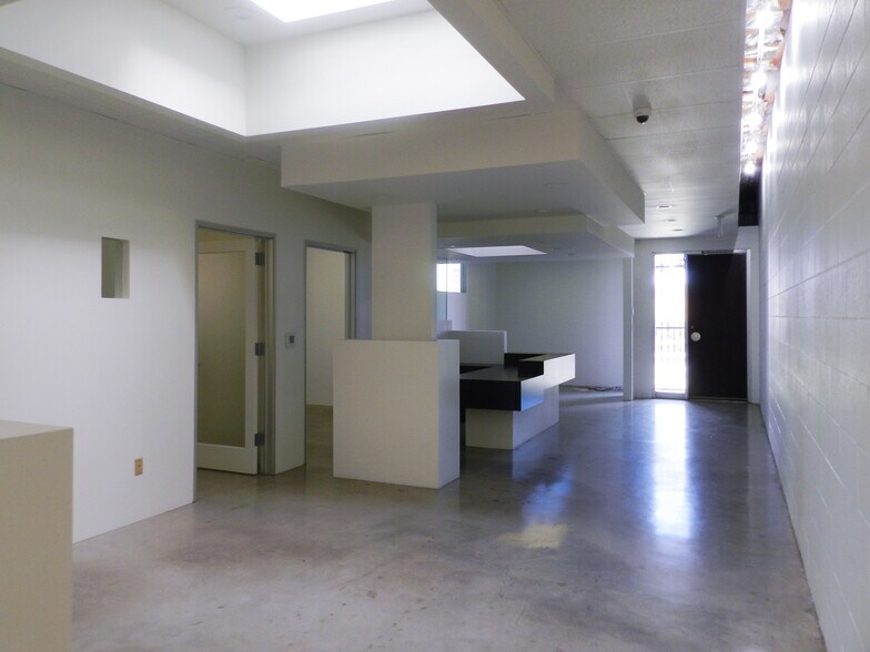 More Photos Of 1311 Broadway, Santa Monica Office For Lease