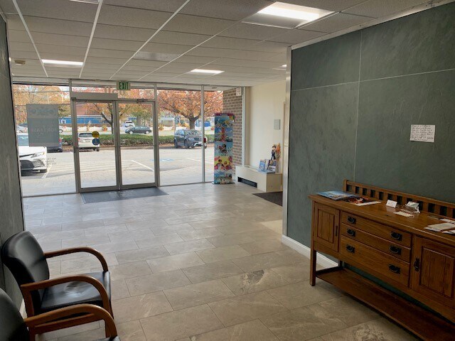 More Photos Of 650 Ritchie Hwy, Severna Park Office For Lease