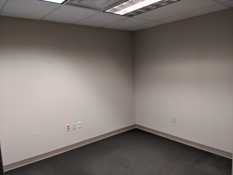 More Photos Of 7920 Macon Hwy, Watkinsville Distribution For Lease