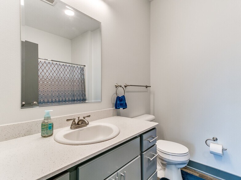 More Photos Of 1261 8th St, West Des Moines Apartments For Lease