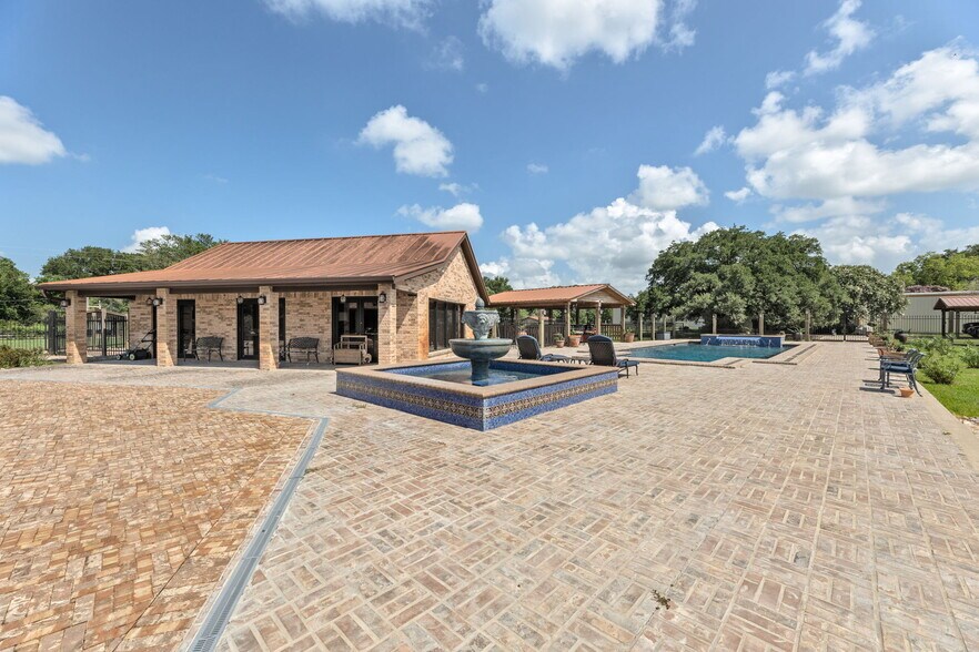 More Photos Of 1226 County Road 201A, Angleton Land For Sale