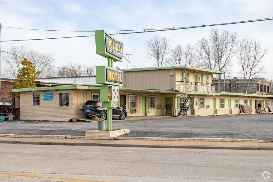 Primary Photo Of 3320 Charles Page Blvd, Tulsa Hotel For Sale