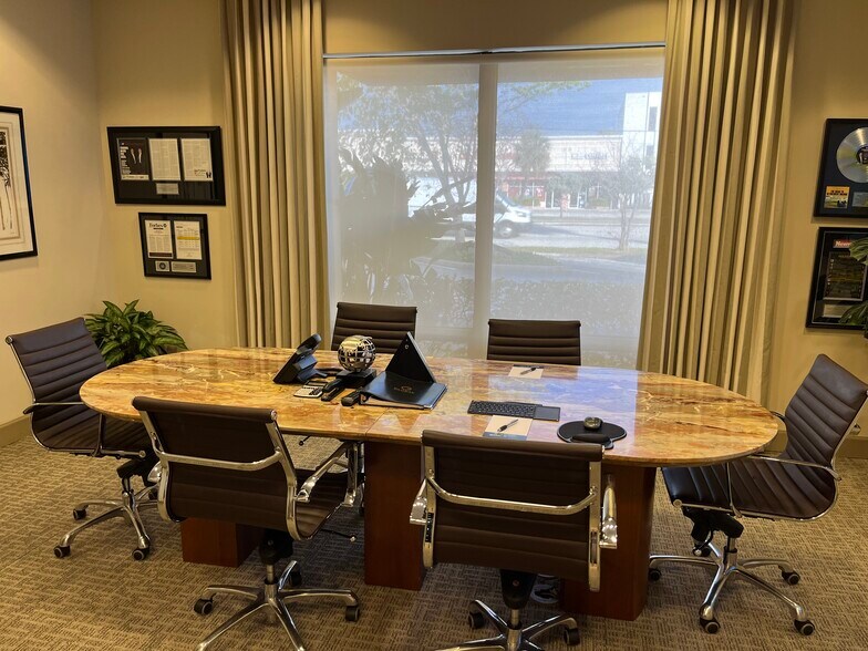 More Photos Of 2810 E Oakland Park Blvd, Fort Lauderdale Office For Lease
