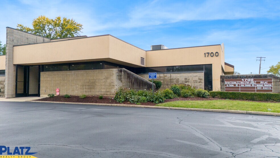 Primary Photo Of 1700 E Market St NE, Warren Medical For Lease