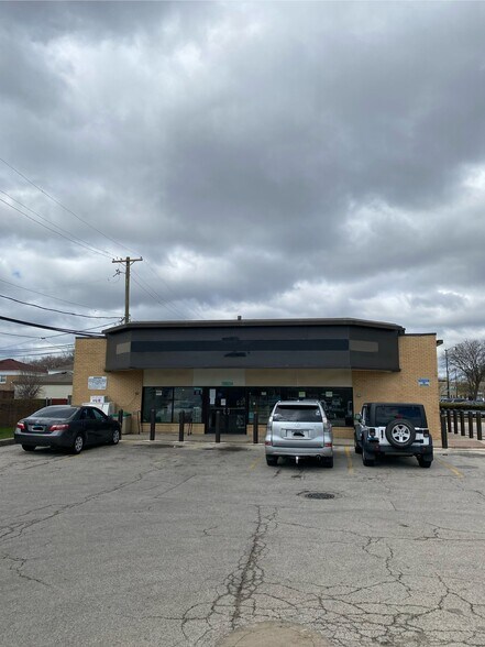 More Photos Of 7950 Crawford Ave, Skokie Convenience Store For Lease