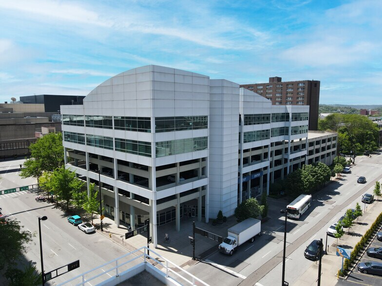 More Photos Of 655 Plum St, Cincinnati Office For Sale
