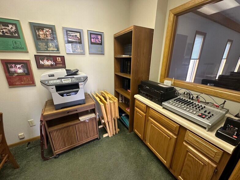 More Photos Of 3906 CR 2600, Dearing Specialty For Sale