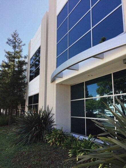 More Photos Of 2856 Columbia St, Torrance Research And Development For Lease