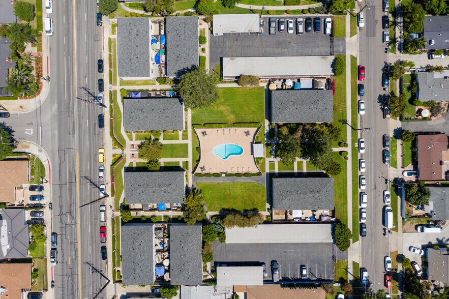 More Photos Of 345 N Batavia St, Orange Apartments For Sale