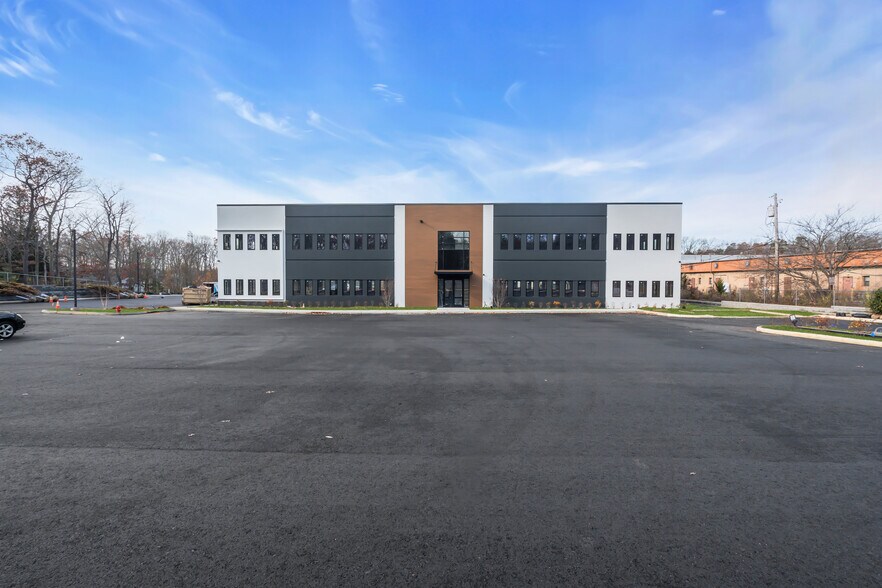 More Photos Of 705 Brewers Bridge Rd, Jackson Office For Lease