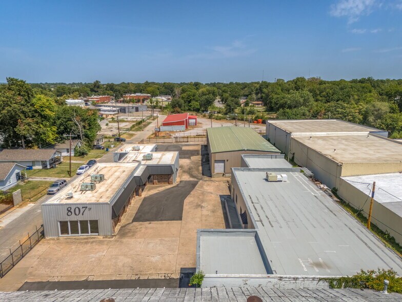 More Photos Of 807 S Xanthus Ave, Tulsa Warehouse For Lease