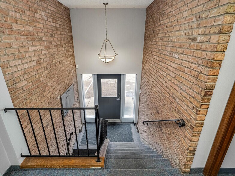 More Photos Of 10100 Morgan Ave S, Bloomington Office For Sale