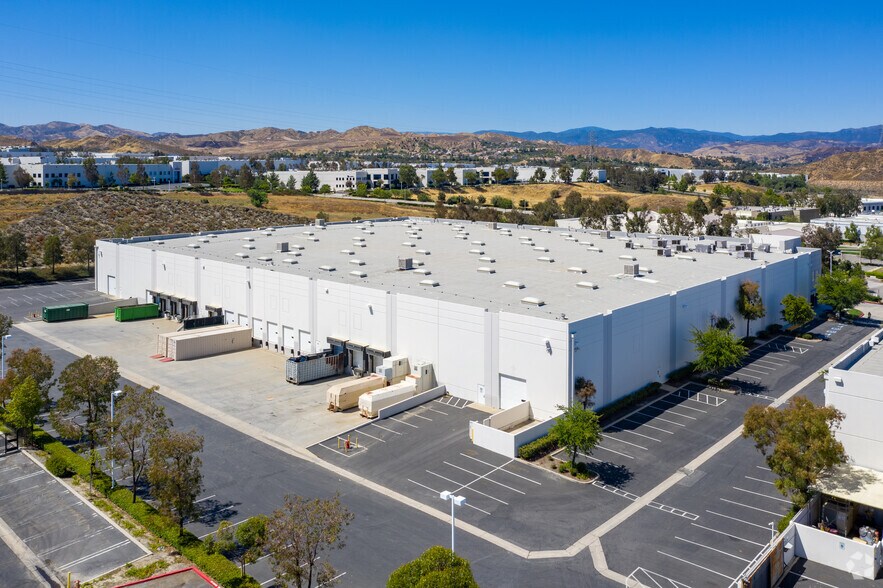 More Photos Of 28145 W Harrison Pky, Valencia Warehouse For Lease