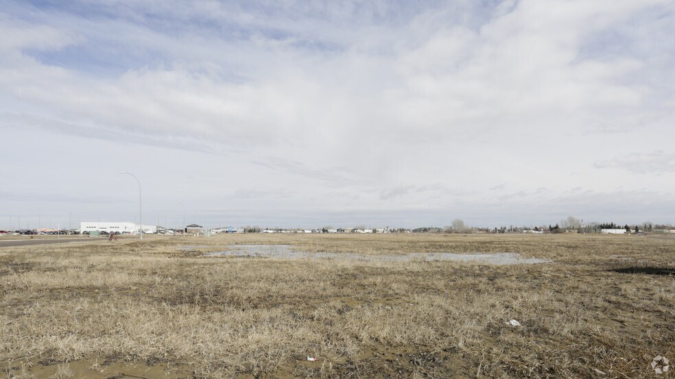 113 Canal Ave, Strathmore, AB T1P 1C1 Land For Sale